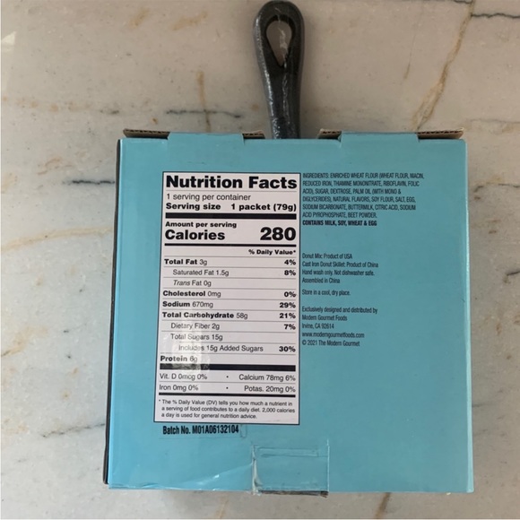 The original donut skillet strawberry new with box gag gift - Picture 5 of 5